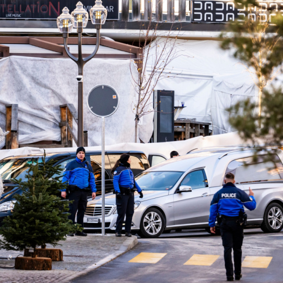U Švajcarskoj 40 mrtvih u objektu koji nije kontrolisan 5 godina; U Srbiji za nesreće blokaderi krive Vučića