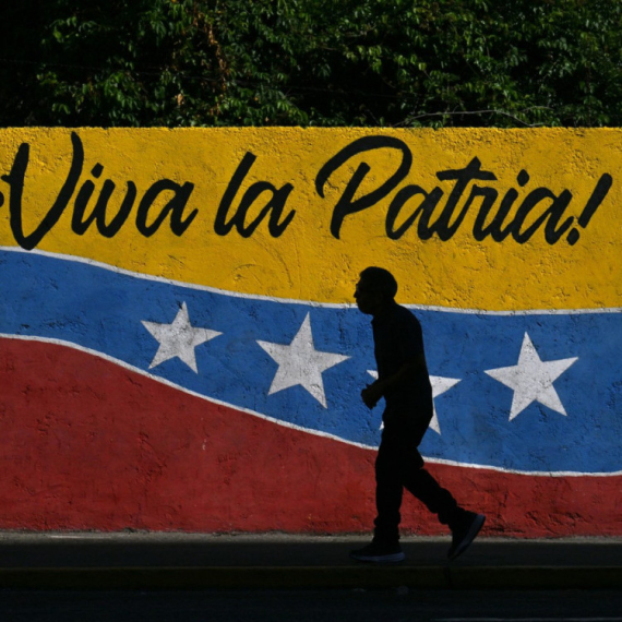 Bura u Venecueli: "Padaju" ostavke