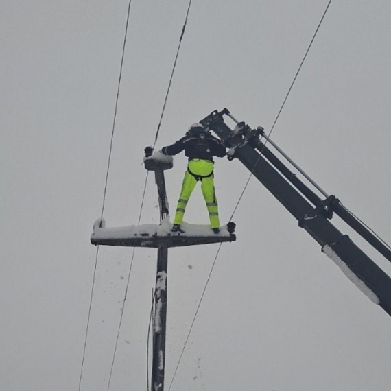 U Majdanpeku proradio dalekovod – u rad puštene bolnica i toplana; Uskoro će problem biti rešen i u Loznici