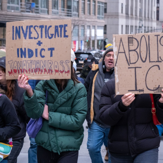 Masovni protesti u SAD; Došlo do sukoba demonstranata i nadležnih službi FOTO/VIDEO