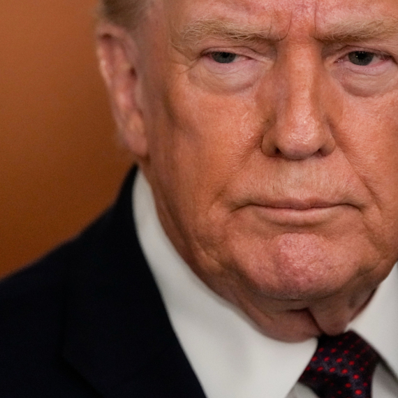 Poslednje upozorenje! Tramp se upravo oglasio