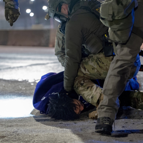 Nova provokativna naslovna strana Šarli Ebdoa FOTO