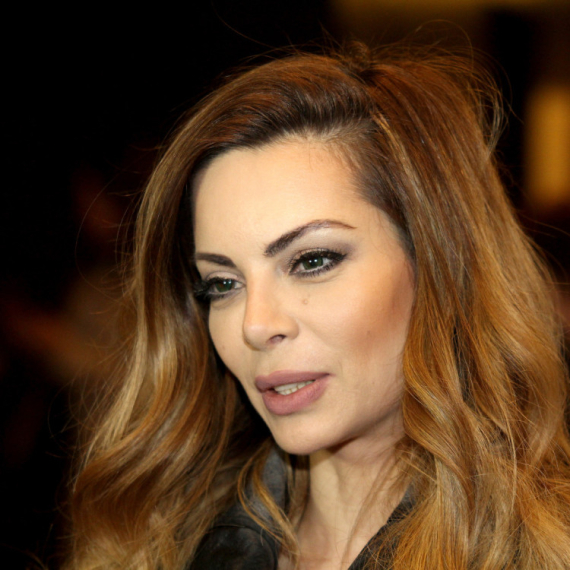 Nikolina Pišek prodaje vilu koju je kupila sa pokojnim Vidojem: Cena 1,9 miliona evra VIDEO