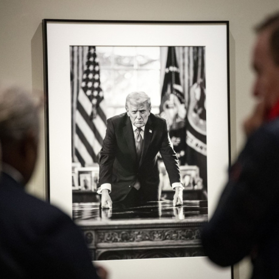 Izvršen pritisak na Trampa: Odložen udar na Iran