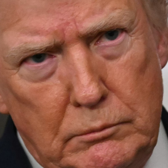 Tramp zapretio: Izbacite ih – ili mi dolazimo