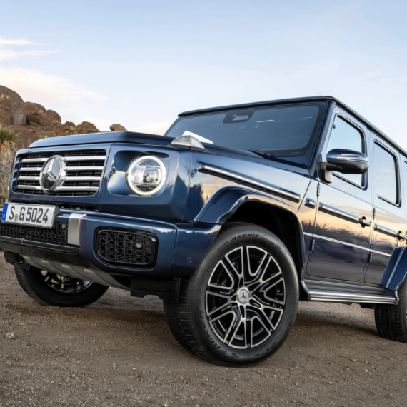 Profit Mercedesa prepolovljen