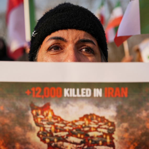 Efran obešen na raskrsnici?; Vojska stavljena "na gotovs"; 30.000 vojnika ide ka granici FOTO/VIDEO