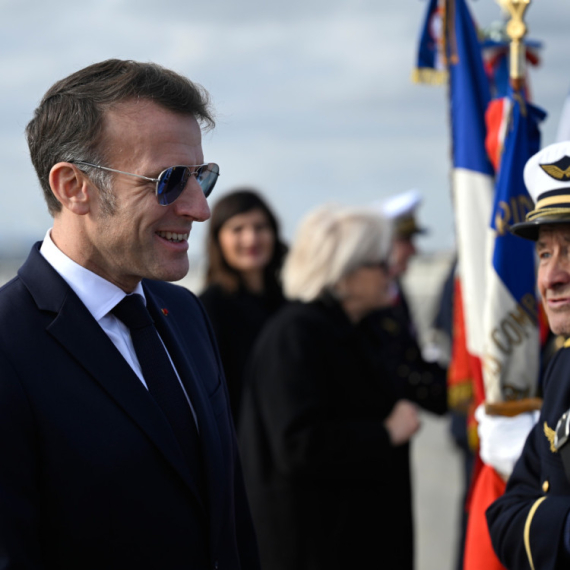 Makron upozorio: Amerika želi da uništi Evropu