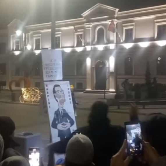 Vučić o sramnom performansu blokadera u Čačku: Danas je Krstovdan, dan strogog posta VIDEO