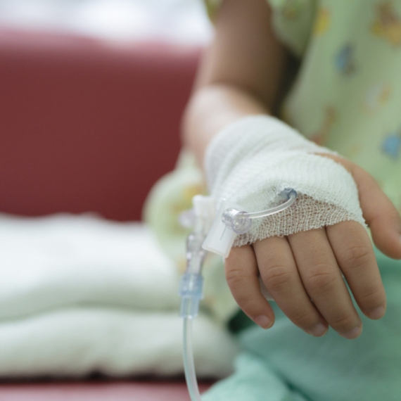 Dečak iz Srbije dobio najskuplji lek na svetu zahvaljujući državi; Majka: "Za Lava je to značilo život"