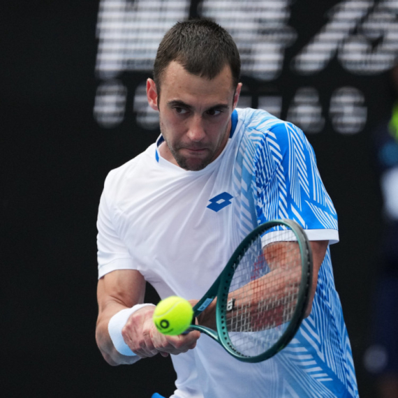 Djere eliminated by 40-year-old veteran! VIDEO