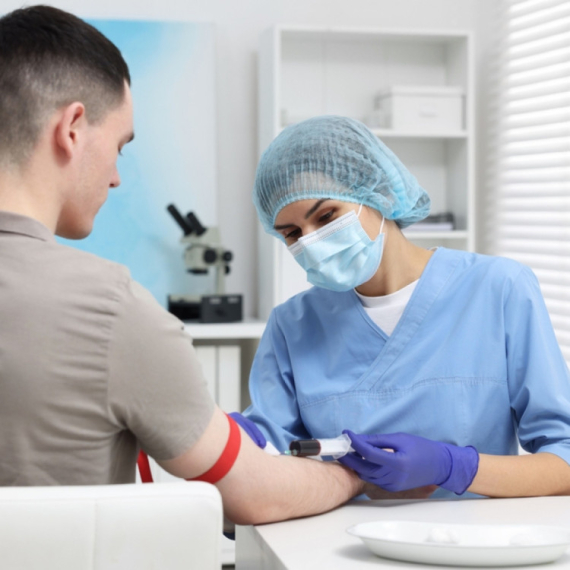 Šta treba izbegavati dan pre analize krvi? Ne pravite iste greške FOTO