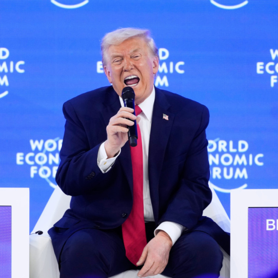 "Trampov govor je bio dosadan i prost"