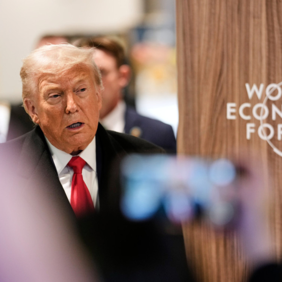 Incident u Davosu; Šta se tačno desilo dok je Tramp bio u zgradi? VIDEO