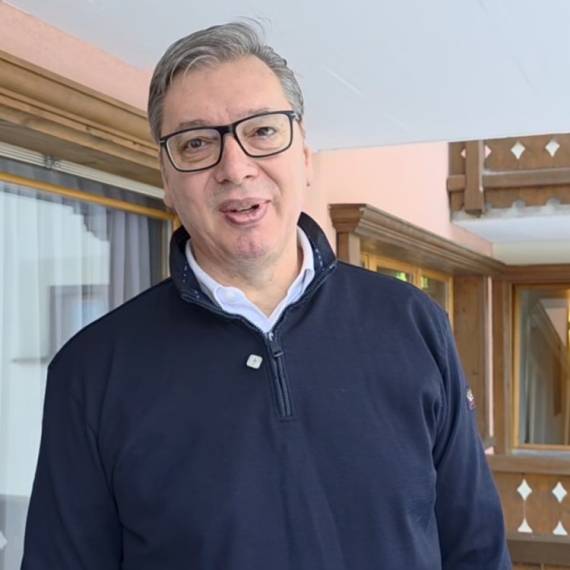 Vučić: Lepo je u Davosu, ali je najlepše u Srbiji VIDEO