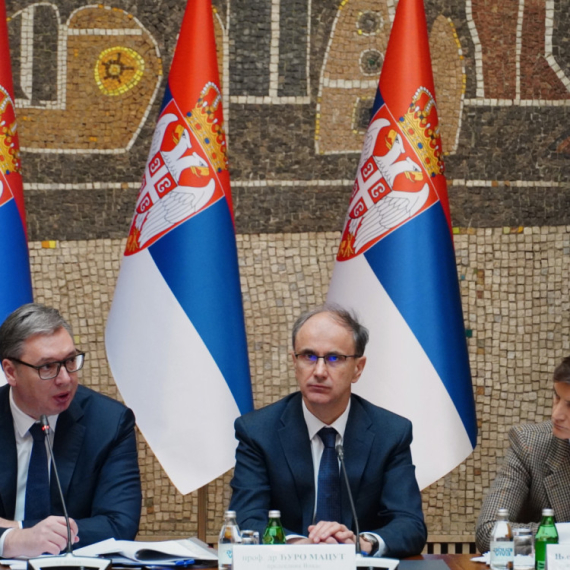 Vučić: Hoću sastanak sa predstavnicima Srba sa KiM, da dodatno pomognemo