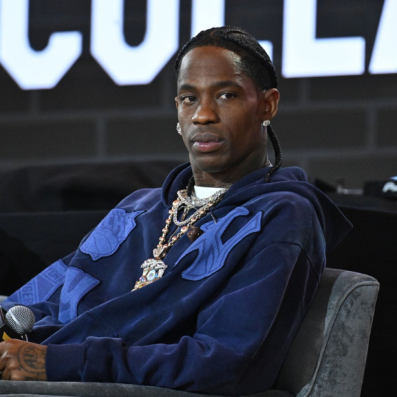 Travis Skot u "Odiseji": Novi kadrovi iz Nolanovog filma "zapalili" društvene mreže VIDEO