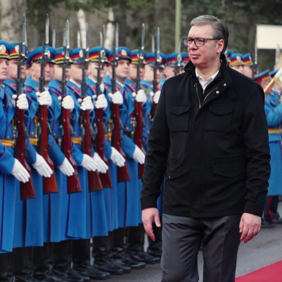 Vučić prisustvuje referisanju o stanju i sposobnostima Vojske Srbije: Dočekao ga stroj Garde