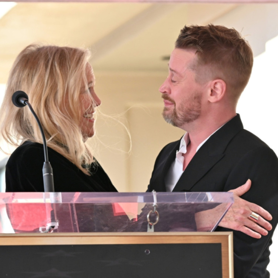 Makoli Kalkin se emotivnom porukom oprostio od Ketrin: "Mama, mislio sam da imamo vremena..." FOTO