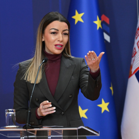 Mesarović: "Prelević je crna paradigma prošlosti i kriminalne vlasti žute hobotnice i žutog režima"