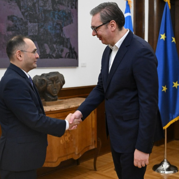 Vučić sa Šahavdinovim: Razgovori o unapređenju saradnje u oblastima privrede, investicija i trgovine FOTO