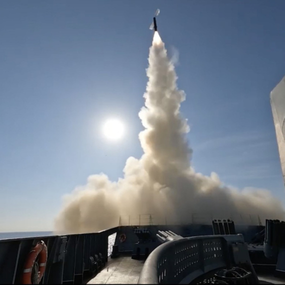 Objavljeni uznemirujući snimci; Zasuti su "Cirkonima"; Vojska se povlači FOTO/VIDEO