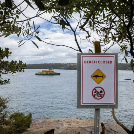 Srce veće od straha: Trinaestogodišnjak plivao četiri sata da bi spasao majku, brata i sestru FOTO/VIDEO