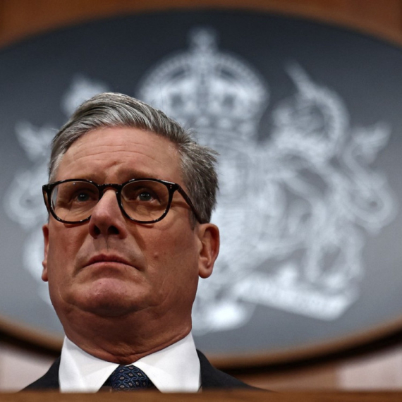 Starmer ne odustaje: Premijer odbacuje ostavku uprkos potresima u kabinetu