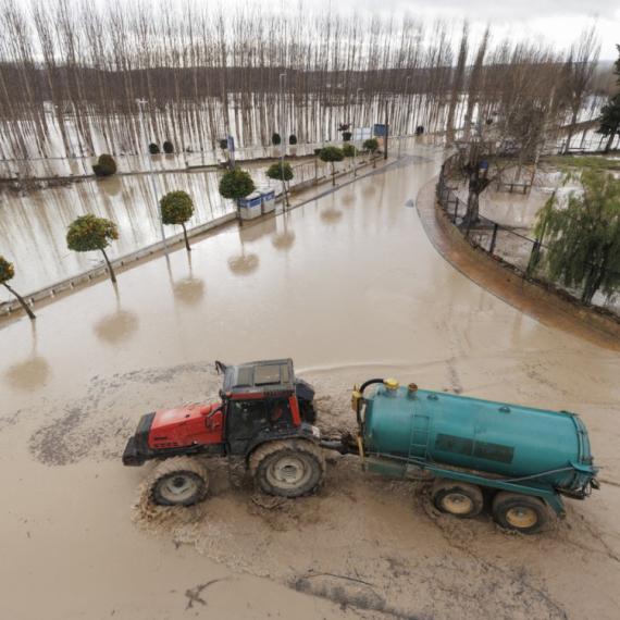 Na udaru novih nepogoda: Kiša ne prestaje; Prete poplave i klizišta FOTO