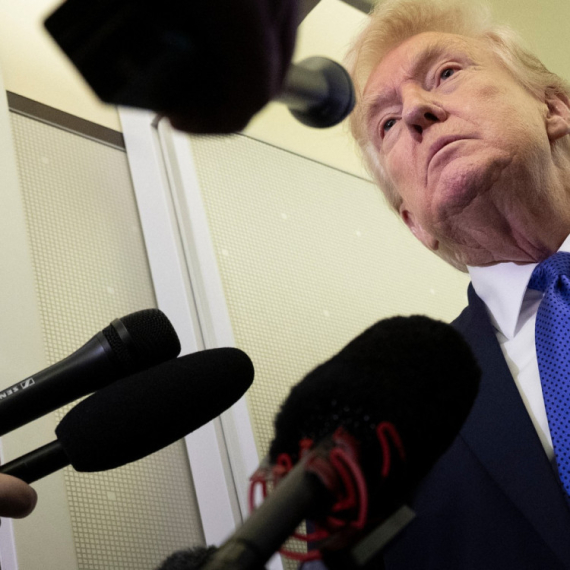 Tramp odbio da se izvini zbog snimka koji prikazuje Obame kao majmune VIDEO