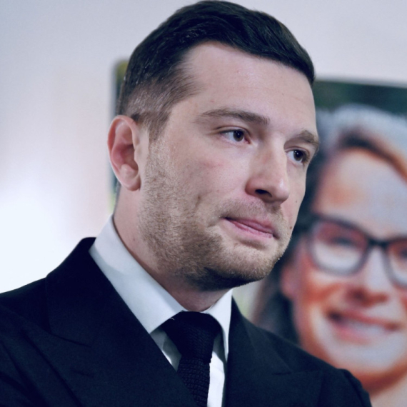 Bardela se neće kandidovati umesto Le Pen?