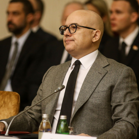 Vučević: Neće se dozvoliti kamenovanje i vređanje vladika naše crkve