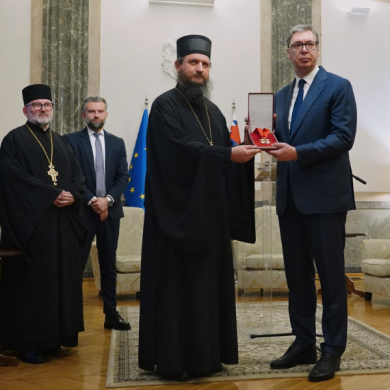 Episkop Sergije: Bez pomoći Vučića ne bi bila moguća obnova manastira Rmanj