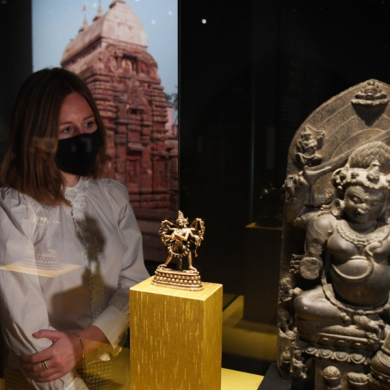 Sve veći pritisak: Muzej u Kembridžu vraća 116 beninskih bronzi Nigeriji