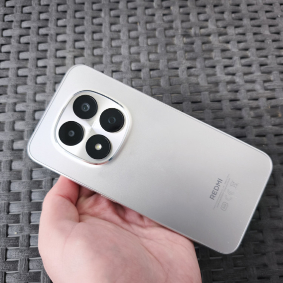 Test: Redmi Note 15 Pro 5G – nesalomiv telefon sa baterijom koja traje danima