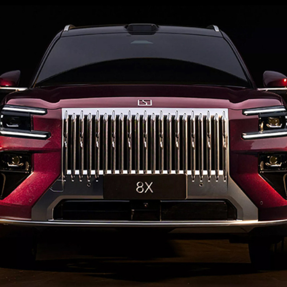 Zeekr SUV izgleda kao Rolls, ubrzava kao hiperautomobil, a i dalje koristi benzin FOTO