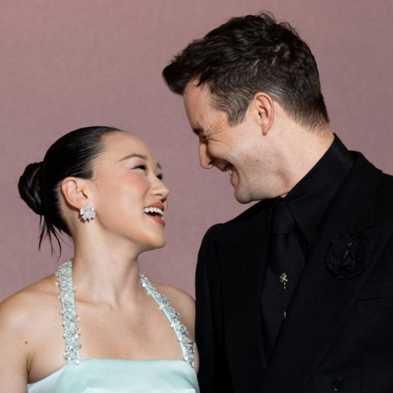 Strast na stepeništu: Jerin Ha otkriva šokantnu istinu o 18+ scenama u "Bridgertonu" VIDEO