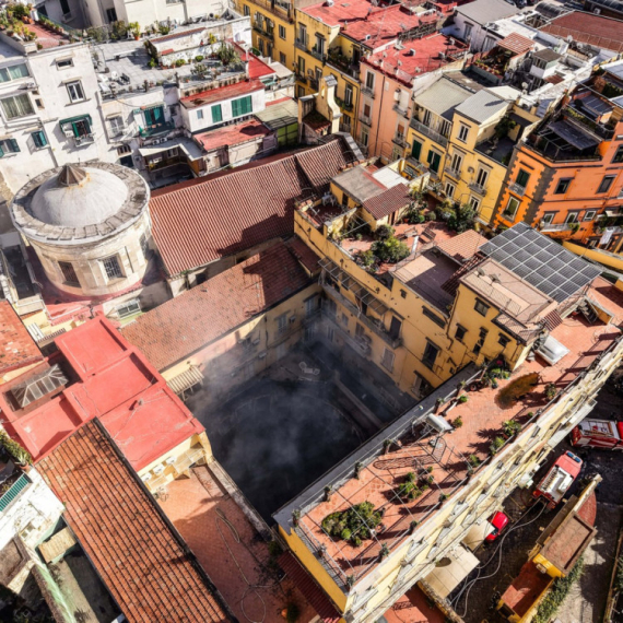 Izgorelo pozorište u Napulju, ministar obećava: "Sanazaro će opet zasijati" FOTO