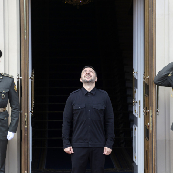 Zelenski gubi kompas? Preti opoziciji: "Ko izgubi poslanički mandat moraće u rat"