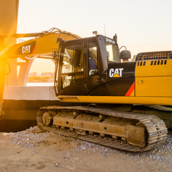 Financial Times Exclusive: Caterpillar Invests in Mega Battery Factory in Subotica