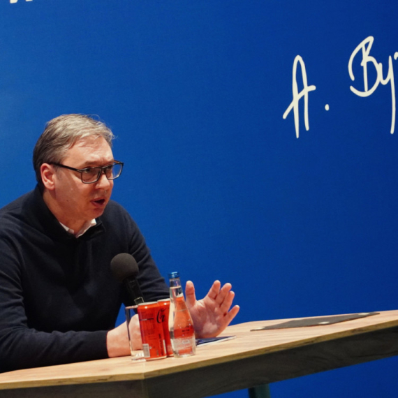 S Nove poručuju: Vučiću, mi ti nismo odobrili da pomešaš koka kolu sa vodom FOTO