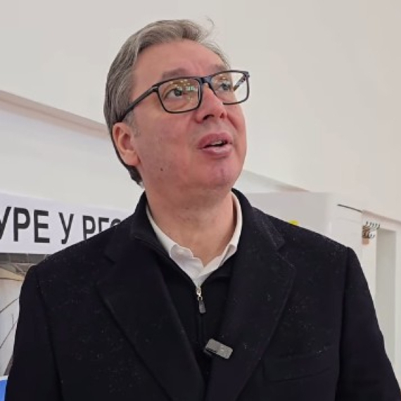 Vučić u obnovljenom Domu kulture u Rgotini: Presrećan što će ljudi imati gde da se okupljaju VIDEO