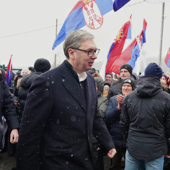 Vučić: Postoji vreme kada mulj i talog isplivaju na površinu, ali to vreme mora i da prođe VIDEO