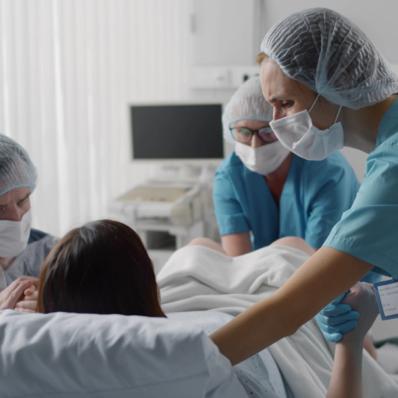 Rođena prva beba iz materice preminulog donora