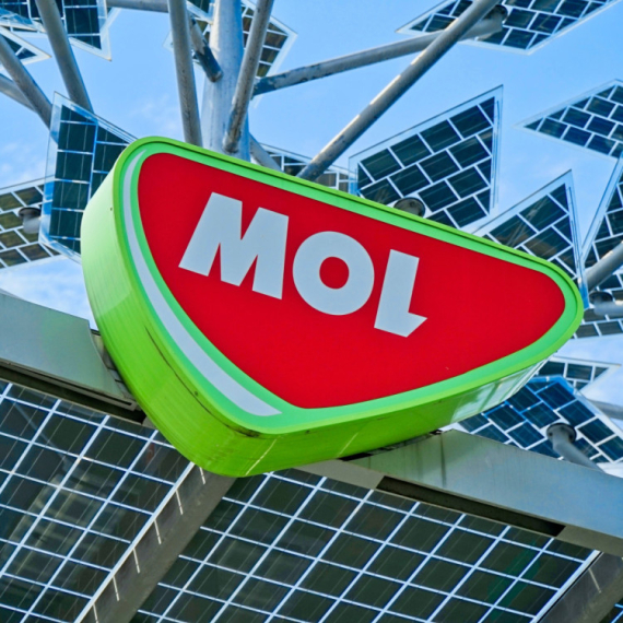 MOL obtains U.S. approval: Talks on taking over NIS continue