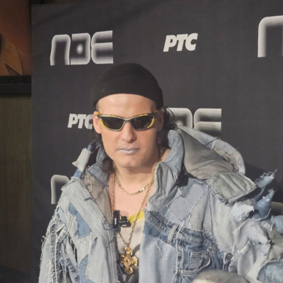 Eegor doneo novi zvuk na PZE 2026: Svi đuskaju uz "Klabera" FOTO/VIDEO