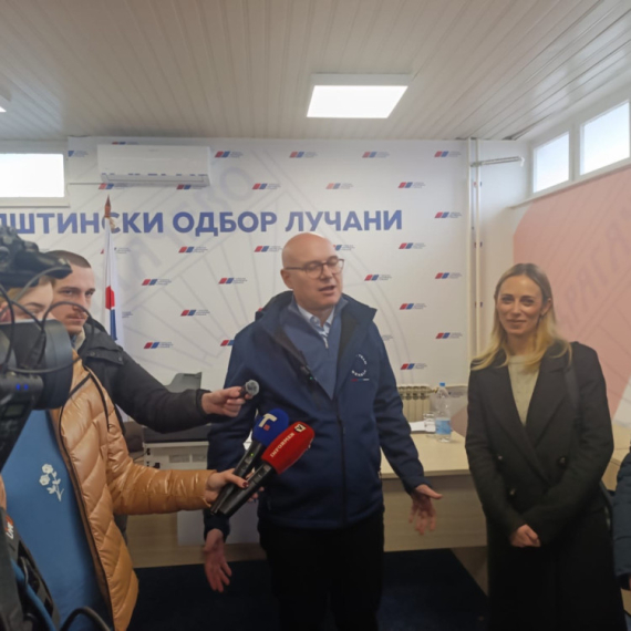 Vučević u Lučanima: Put do pobede na izborima neće biti lak, razgovarati sa građanima