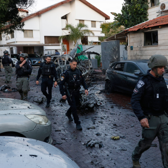 Uveli su vanredno stanje: Zatvorene škole i radna mesta; Vojska izašla na ulice FOTO