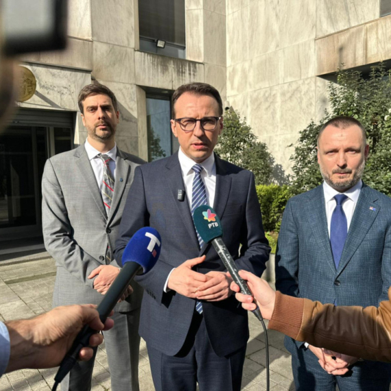 Petković u Briselu predstavnicima članica EU predočio posledice novih zakona