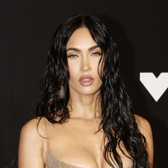 Megan Foks se obračunala sa pratiocima: "Klon to nikada ne bi mogao, kučko" FOTO